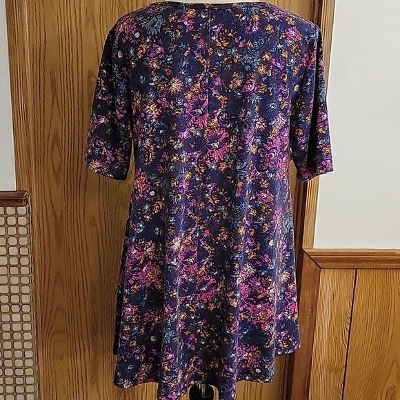 Lularoe Top  - Picture 4 of 5